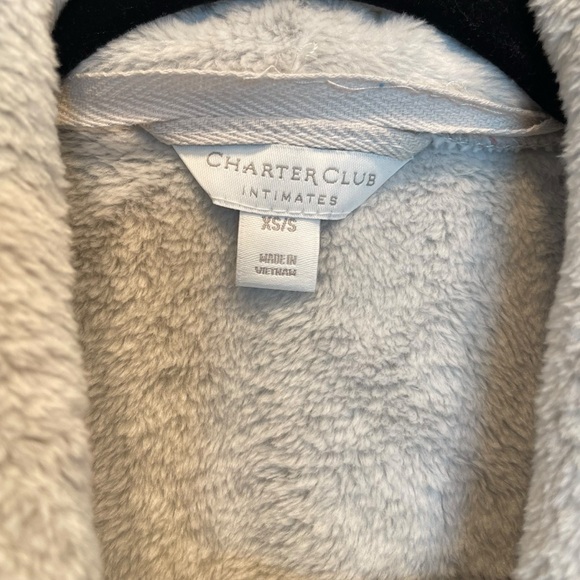 Charter Club Long Embossed Plush Robe Wallpaper Silver XS/S New - Picture 3 of 7